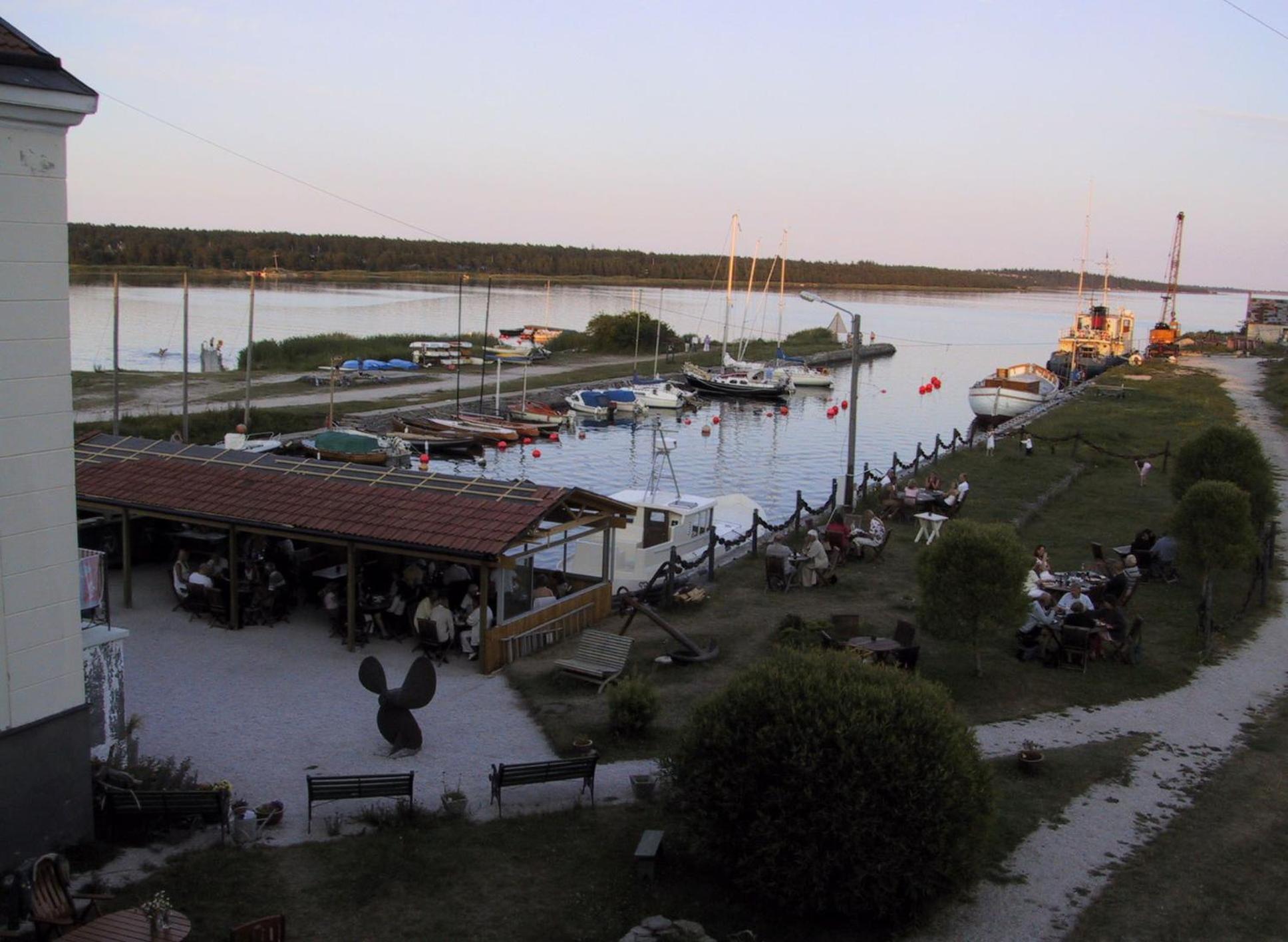 Valleviken Hotell Екстериор снимка